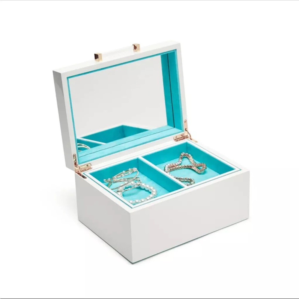 White jewelry Box with Handle